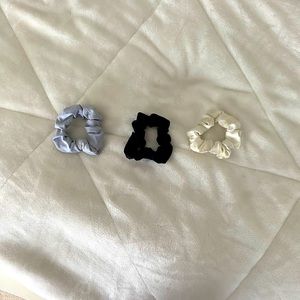 Lululemon scrunches!!!!